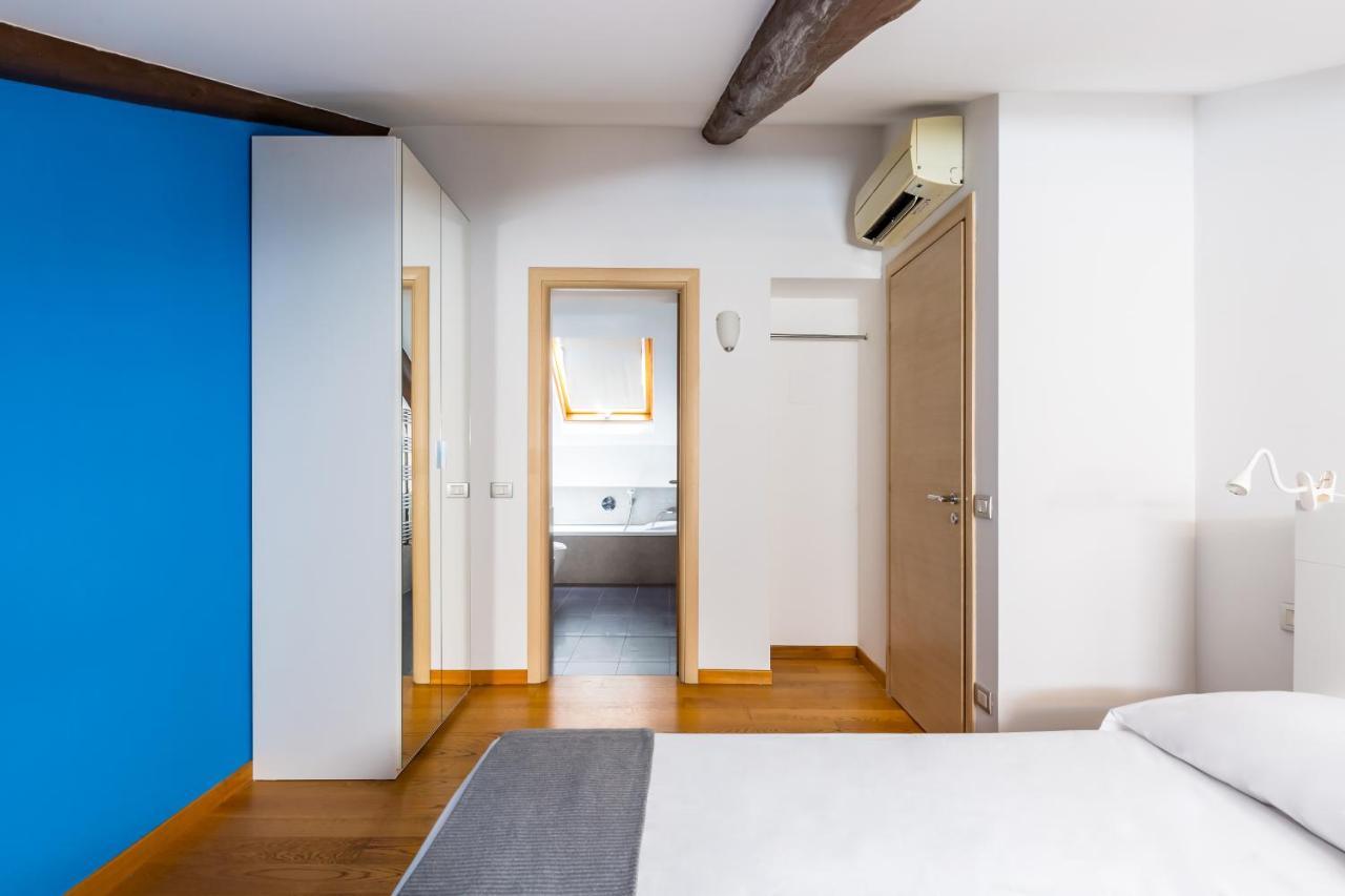 Attico Al Duomo By Napoliapartments Zewnętrze zdjęcie