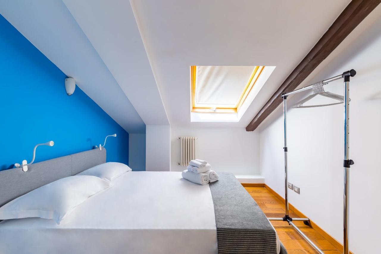 Attico Al Duomo By Napoliapartments Zewnętrze zdjęcie
