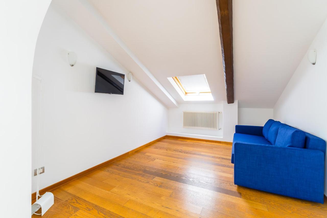 Attico Al Duomo By Napoliapartments Zewnętrze zdjęcie