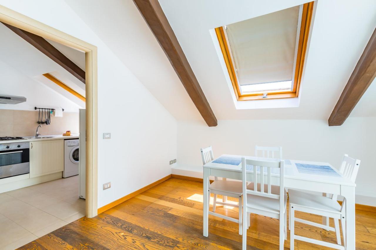 Attico Al Duomo By Napoliapartments Zewnętrze zdjęcie